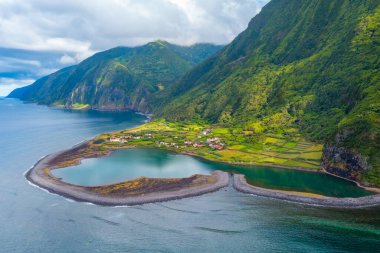 Portekiz, Azores 'teki Sao Jorge adasında Faja da Caldeira Santo Cristo.
