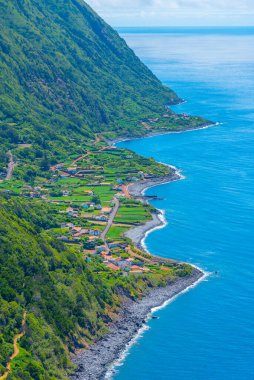 Portekiz 'in Sao Jorge adasındaki Faja dos Vimes köyü.