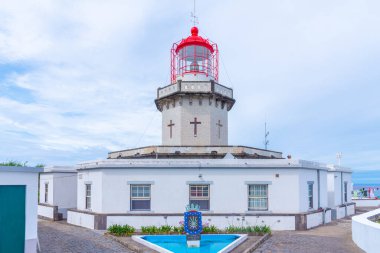 Portekiz, Azores 'deki Sao Miguel adasındaki Arnel deniz feneri..
