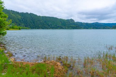 Portekiz, Sao Miguel adasında Furnas Gölü.