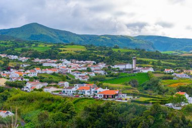 Portekiz, Azores 'deki Sao Miguel adasının kırsal arazisi..