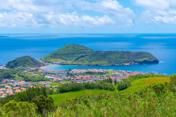 Monte de guia, Azores, Portekiz 'in hakim olduğu Faial Adası Panoraması.