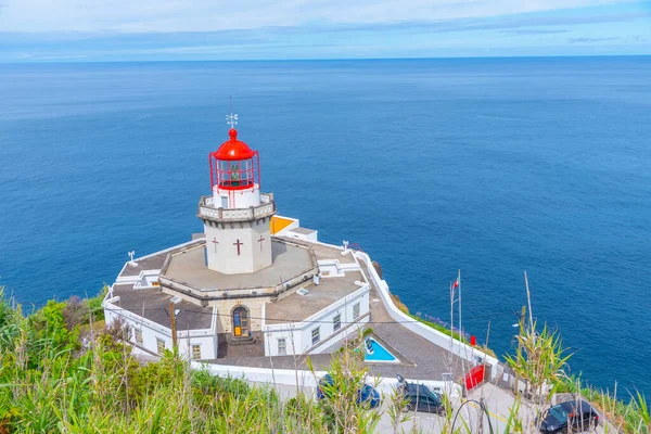 Portekiz, Azores 'deki Sao Miguel adasındaki Arnel deniz feneri..