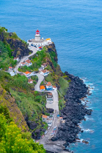Portekiz, Azores 'deki Sao Miguel adasındaki Arnel deniz feneri..