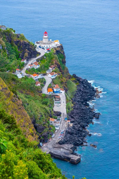 Portekiz, Azores 'deki Sao Miguel adasındaki Arnel deniz feneri..