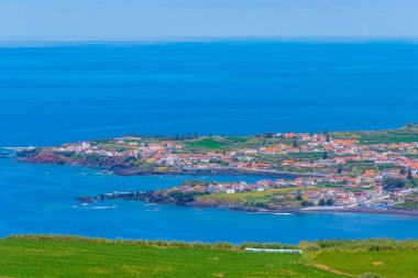 Portekiz 'deki Sao Miguel adasında Miradouro da Ponta do Escalvado.