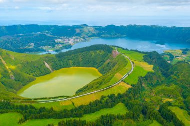 Lagoa de Santiago Portekiz 'deki Sao Miguel adasında..