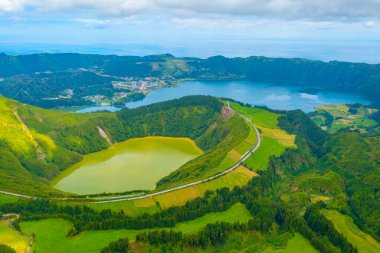 Lagoa de Santiago Portekiz 'deki Sao Miguel adasında..