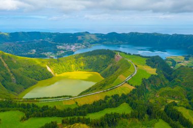 Lagoa de Santiago Portekiz 'deki Sao Miguel adasında..
