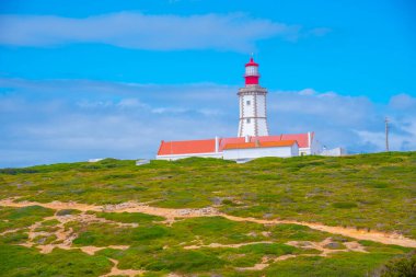 Cabo Espichel 'deki deniz feneri Portekiz' deki doğal park Arrabida 'da..