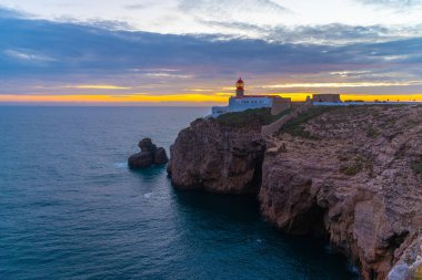 Portekiz 'de gün batımında Cabo de Sao Vicente.