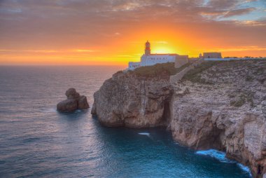 Portekiz 'de gün batımında Cabo de Sao Vicente.