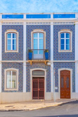 Portekiz 'in eski Lagos kasabasının dar sokakları.