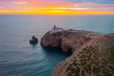 Portekiz 'de gün batımında Cabo de Sao Vicente.