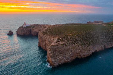 Portekiz 'de gün batımında Cabo de Sao Vicente.