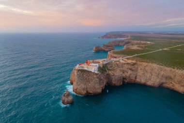 Portekiz 'de gün batımında Cabo de Sao Vicente.