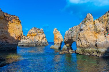 Portekiz, Lagos yakınlarındaki Ponta da Piedade uçurumları.