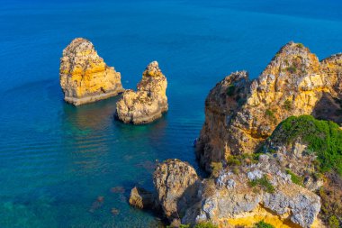 Portekiz, Lagos yakınlarındaki Ponta da Piedade uçurumları.