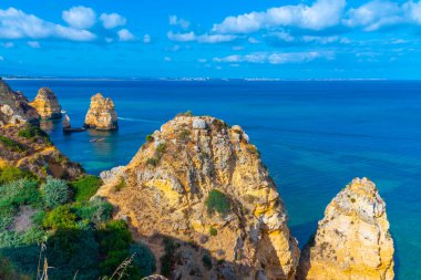 Portekiz, Lagos yakınlarındaki Ponta da Piedade uçurumları.