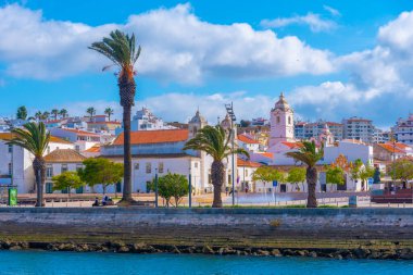 Portekiz 'in Lagos kasabasının deniz manzarası.