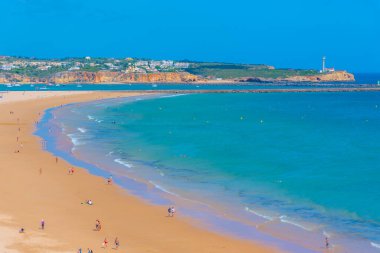 Portekiz 'de Praia da Rocha manzarası.