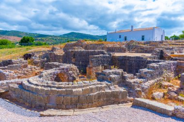 Milreu Portekiz 'in Algarve bölgesinde bir Roma villasının kalıntıları.