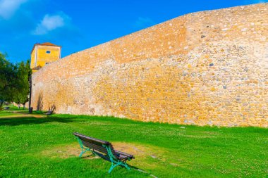 Portekiz 'in Faro kasabasındaki kale..