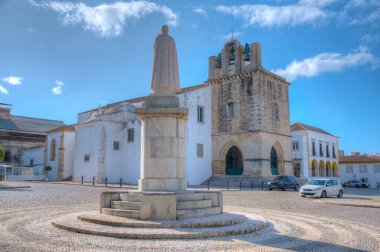 Portekiz 'in Faro kentindeki katedral manzarası.