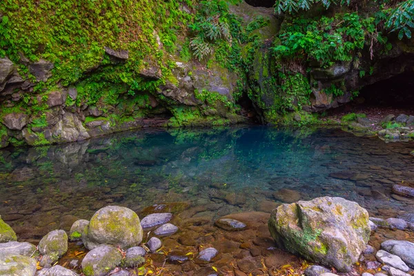 Estanque Poco Azul Isla Sao Miguel Las Azores Portugal —  Fotos de Stock