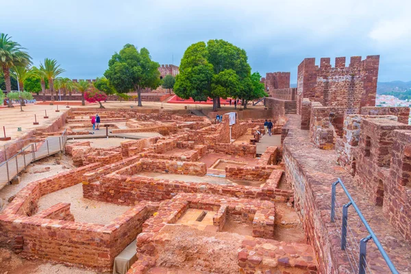 Portekiz 'in Silves kasabasında bir kale manzarası.