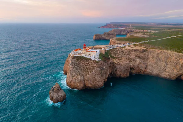 Portekiz 'de gün batımında Cabo de Sao Vicente.
