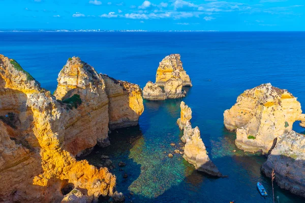 Portekiz, Lagos yakınlarındaki Ponta da Piedade uçurumları.