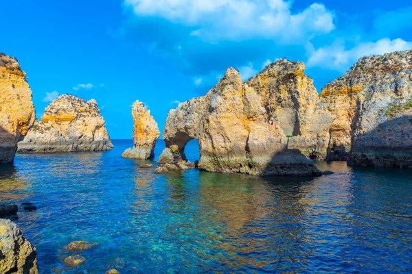 Portekiz, Lagos yakınlarındaki Ponta da Piedade uçurumları.