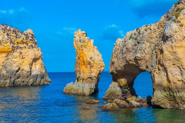 Portekiz, Lagos yakınlarındaki Ponta da Piedade uçurumları.