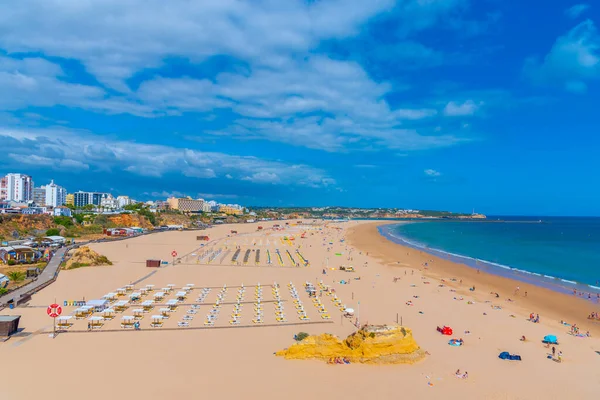 Portekiz 'de Praia da Rocha manzarası.