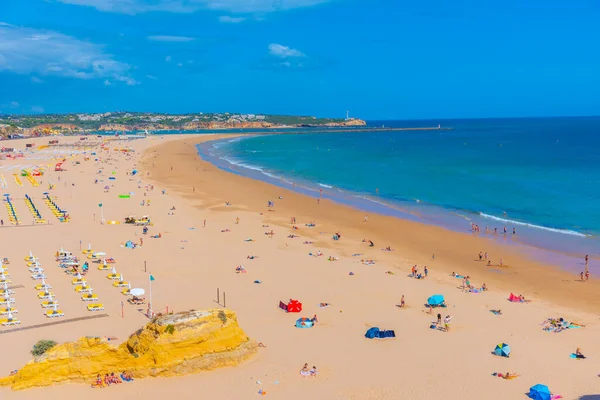 Portekiz 'de Praia da Rocha manzarası.