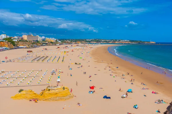 Portekiz 'de Praia da Rocha manzarası.