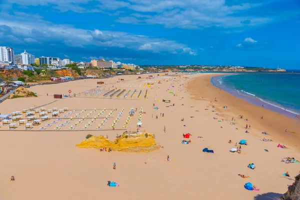 Portekiz 'de Praia da Rocha manzarası.