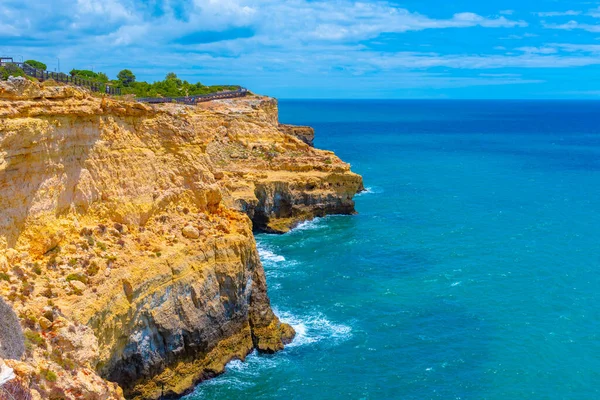 Steep Cliffs Surrounding Praia Carvoeiro Portugal — Stock Photo, Image