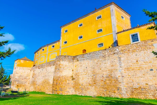 Portekiz 'in Faro kasabasındaki kale..