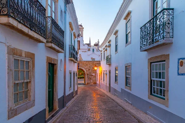 Úzká Ulice Staré Části Portugalského Města Faro — Stock fotografie