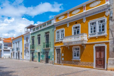 Portekiz, Tavira 'da Gilao nehrinin kıyısındaki evler..