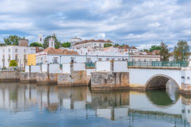Portekiz 'in Tavira şehrinin Panoraması.