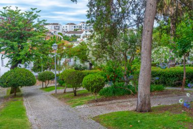 Tavira kalesinin içinde bir bahçe, Portekiz.