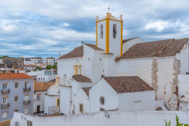 Portekiz, Tavira 'da Santa Maria do Castelo Kilisesi.