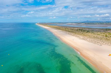 Portekiz 'deki Ilha de Tavira' nın hava görüntüsü.