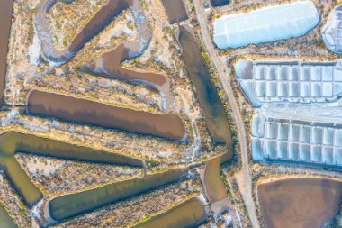 Portekiz 'deki Castro Marim' de tuzlu tavalar.