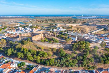 Castelo da Vila Castro Marim kasabasında, Portekiz.