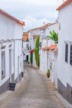 Portekiz 'in dar sokakları Serpa.