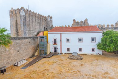 Portekiz, Serpa 'daki kale manzarası.